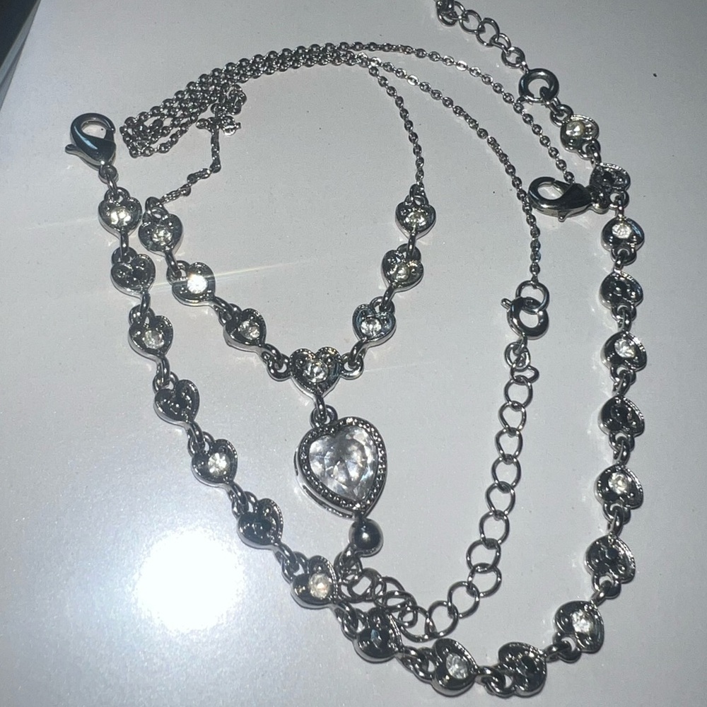 Avon Silver Heart Necklace and Bracelet Set - Picture 4 of 10